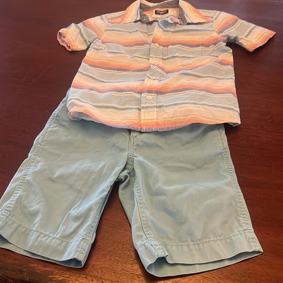 Huge size 8 boys lot!!! Hurley, Nordstrom, Old Navy, Reebok, Under Armour, GAP